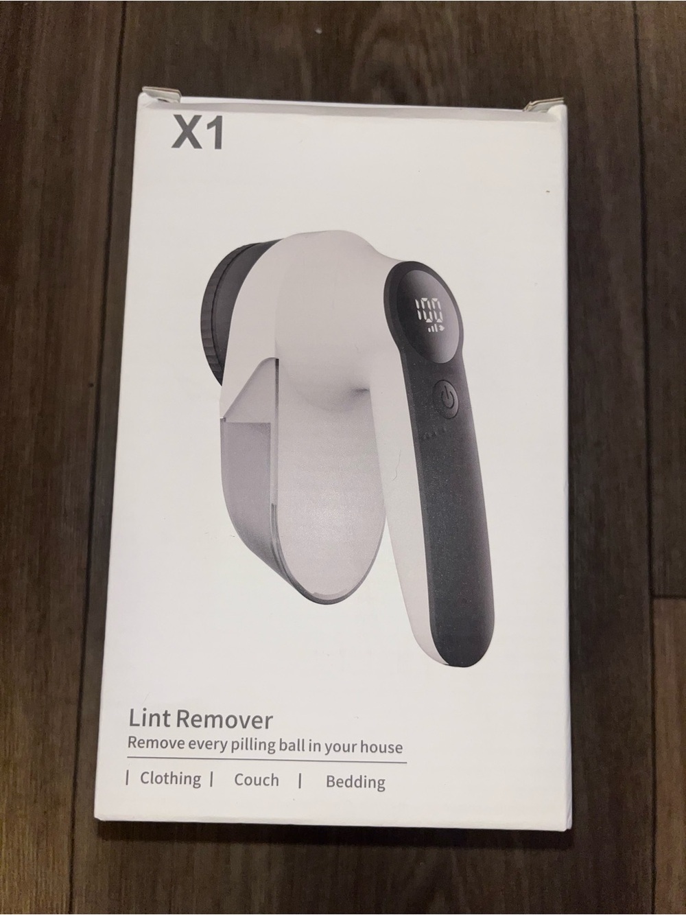 X1 Lint Remover Fabric Shaver - White and Black